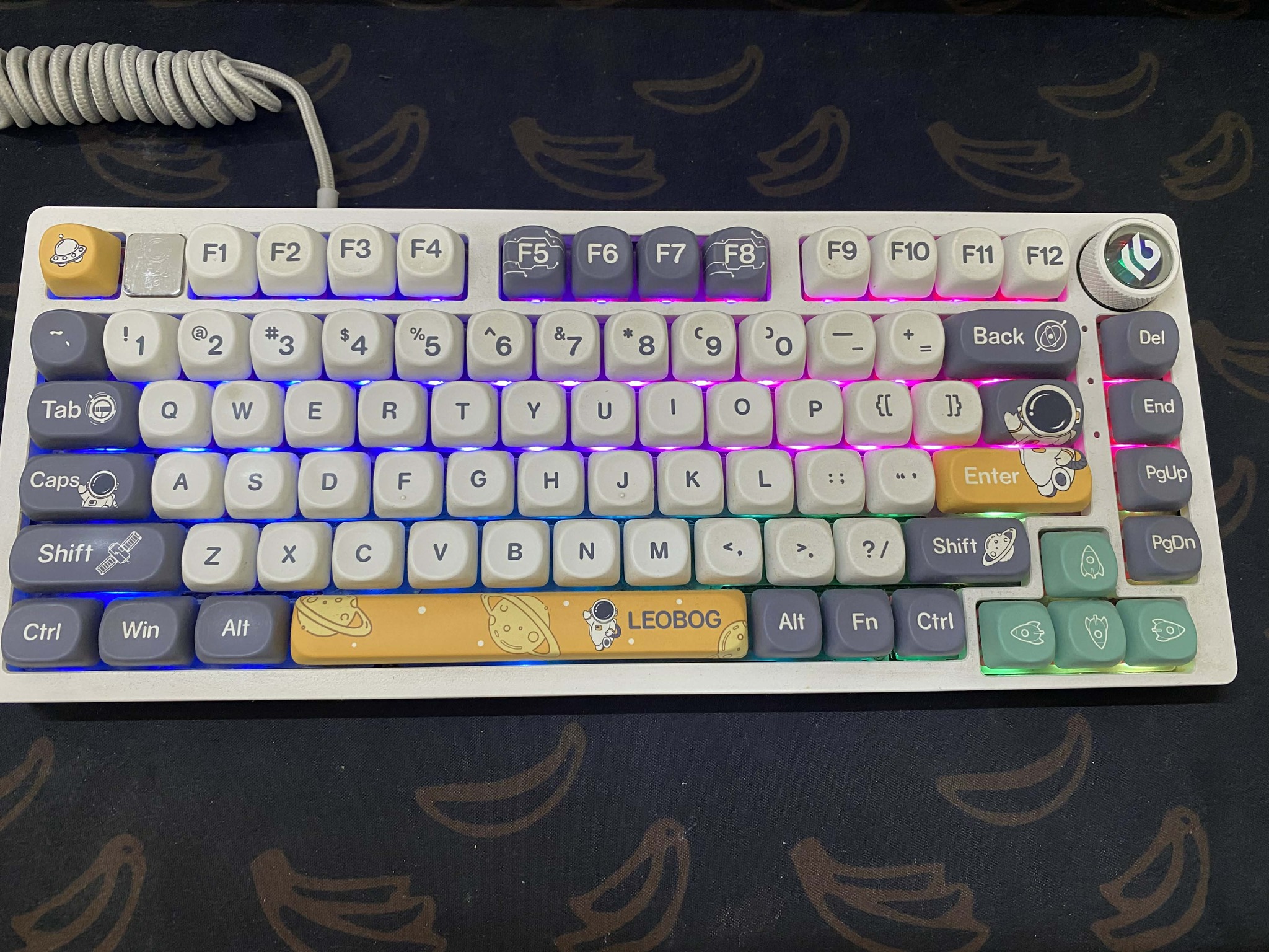 Bàn phím Leobog Hi75